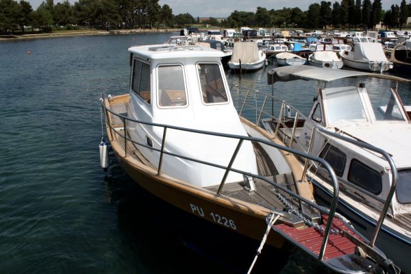 Sea Chaser 23